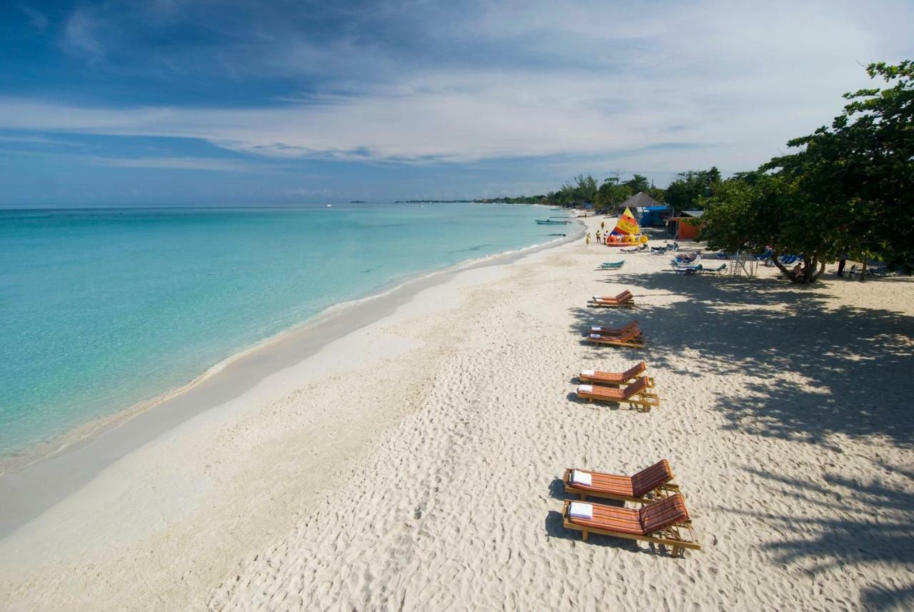 Grand Pineapple Beach Negril Hotell Exteriör bild